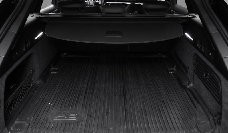 
								Audi A6 55 TFSI e Avant S-Line full									