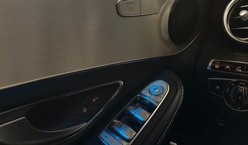 
								Mercedes-Benz C 350 e full									