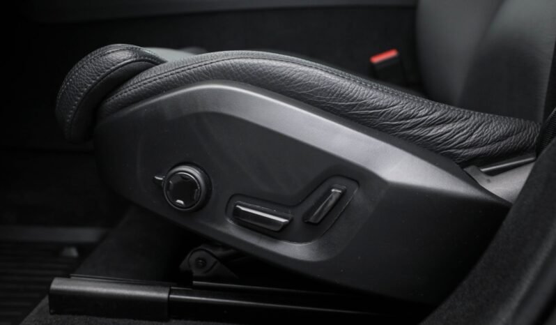 
								Volvo XC60 T6 AWD Ultra Dark — Plug-in Hybrid full									