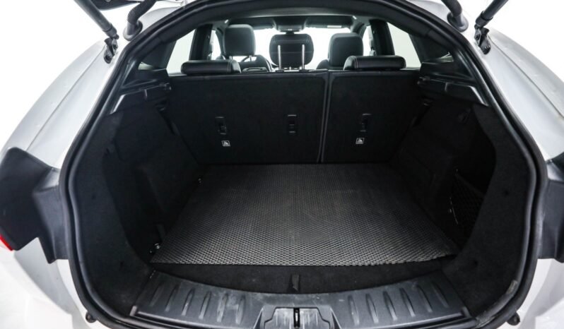 
								Jaguar E-PACE 2.0D 150 ch AWD R-Dynamic full									