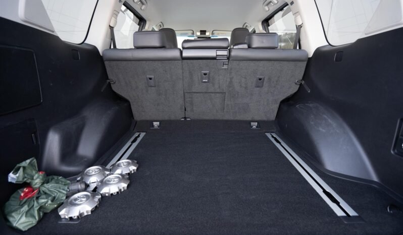 
								Toyota Land Cruiser 2.8 D-4D GX full									