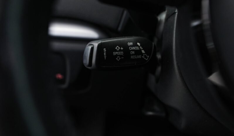 
								Audi A3 Sportback e-tron full									