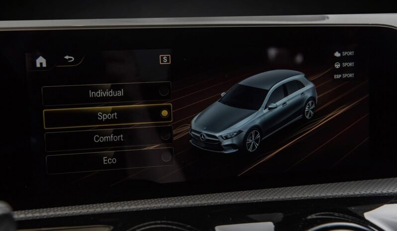 
								Mercedes-Benz A 220 4MATIC 2x AMG full									