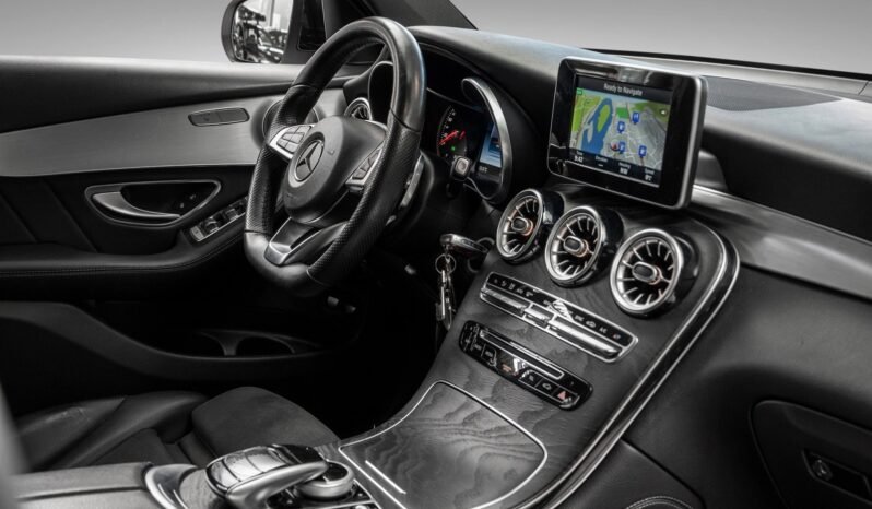 
								Mercedes-Benz GLC 220d 4MATIC – AMG full									