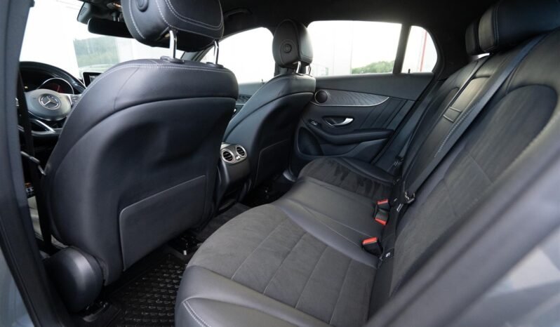 
								Mercedes-Benz GLC 250 d 4MATIC Coupé AMG full									
