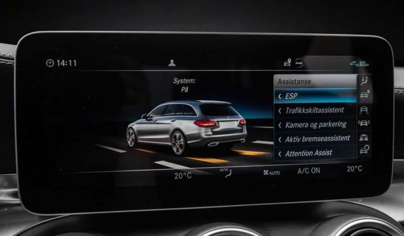 
								Mercedes-Benz C300 de 2x AMG full									
