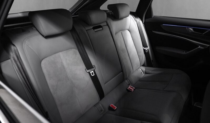 
								Audi A6 55 TFSI e Avant S-Line full									