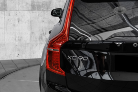Volvo XC90 T8 AWD Plug-In Hybrid Ultra Dark 456 ch