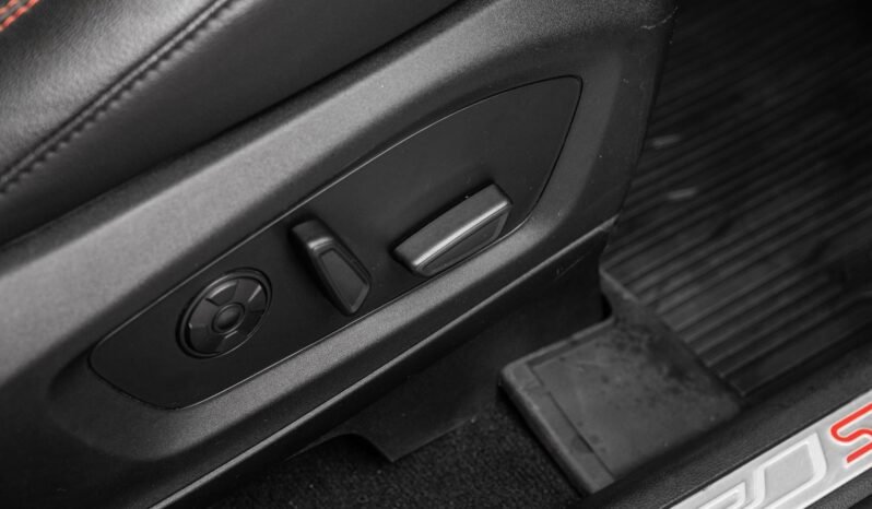 
								Ford Explorer ST-Line Plug-in Hybrid – 486 ch full									