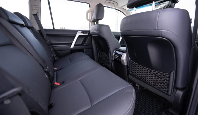 
								Toyota Land Cruiser 2.8 D-4D GX full									