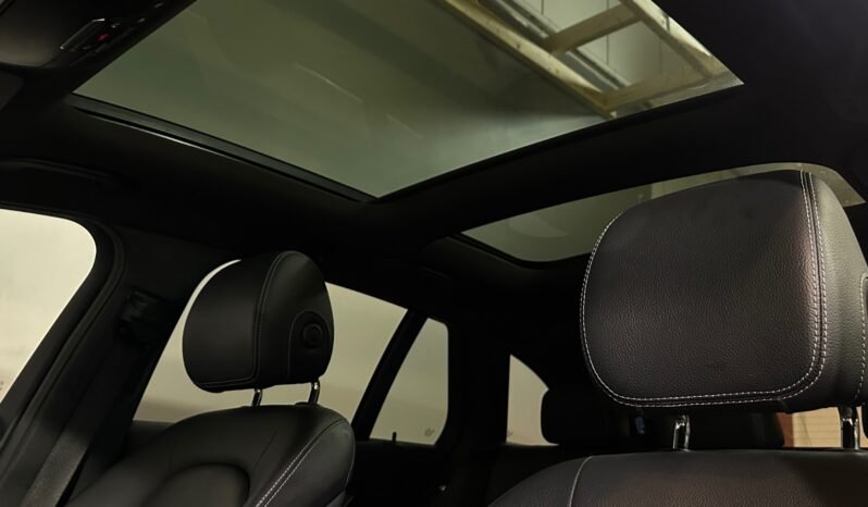 
								Mercedes-Benz C 350 e full									
