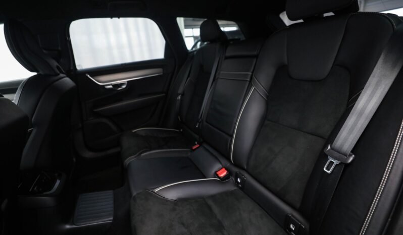 
								Volvo V90 T6 AWD R-Design full									