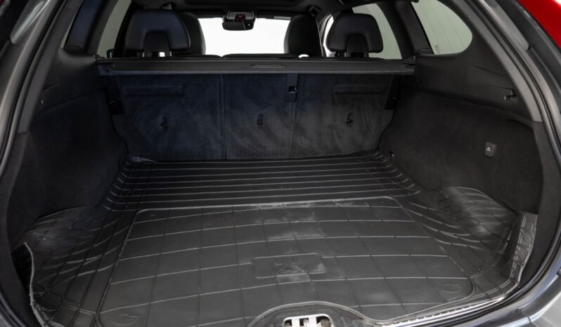 
								Volvo XC60 D5 AWD Summum full									