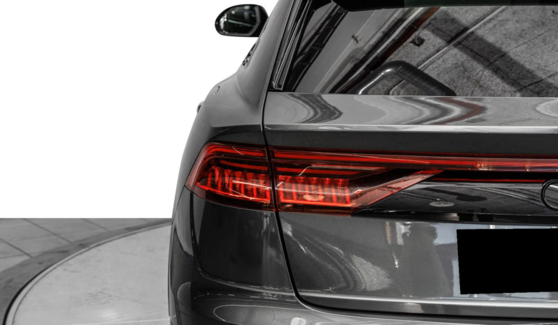 
								Audi Q8 60 TFSI e quattro S line full									