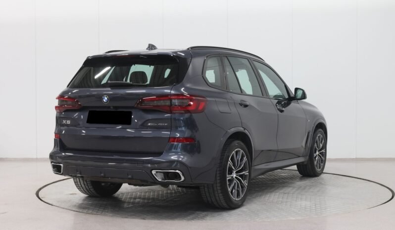 
								BMW X5 xDrive45e M Sport full									