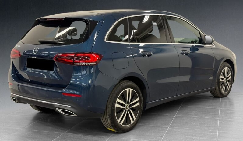 
								Mercedes-Benz B 250 e Plug-in Hybrid full									