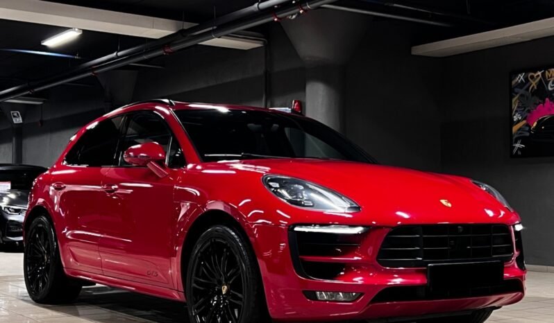 
								Porsche Macan GTS full									