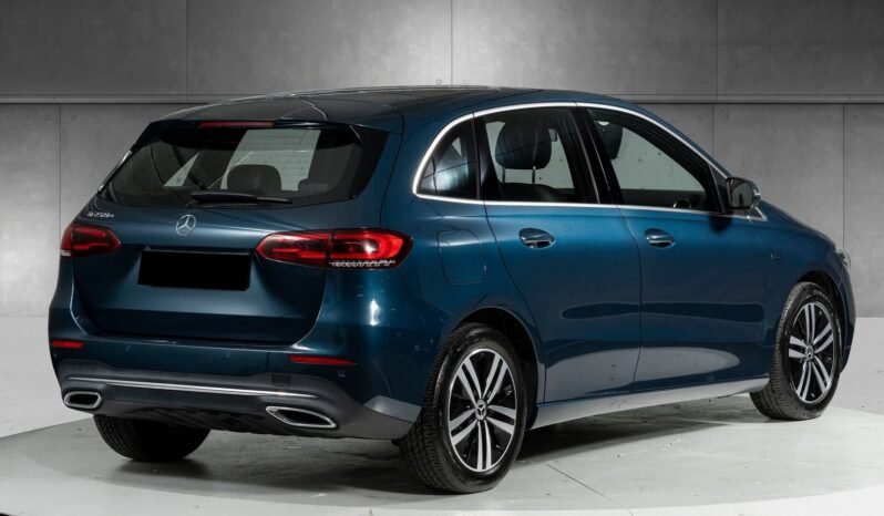 
								Mercedes-Benz B 250 e Plug-in Hybrid full									