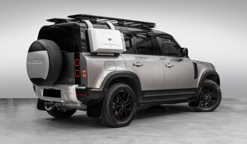 
								Land Rover Defender 110 D240 – Première Édition full									