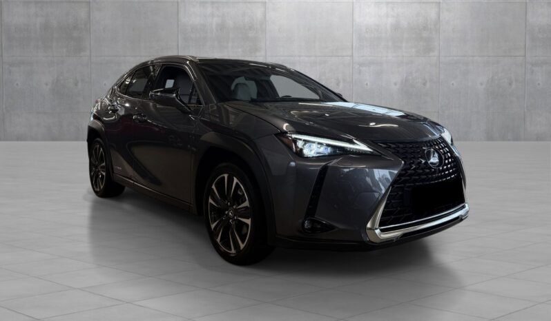 
								Lexus UX 250h AWD Luxury full									