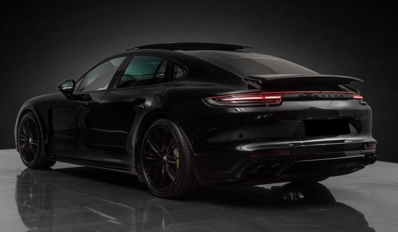 
								Porsche Panamera E-Hybrid SportDesign full									