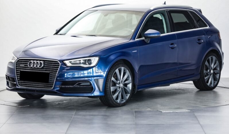 
								Audi A3 Sportback e-tron full									