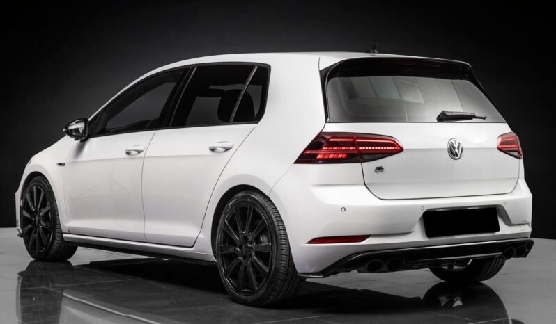 
								Volkswagen Golf VII Facelift R full									