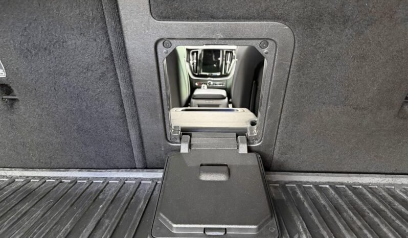 
								Volvo XC60 T8 AWD R-Design full									