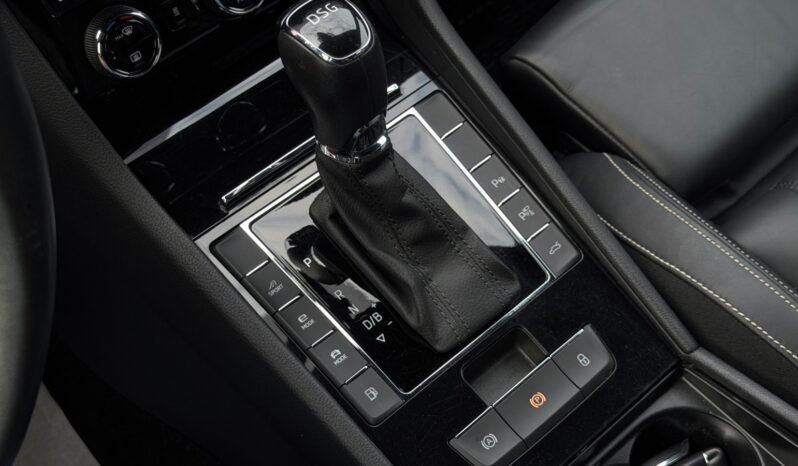 
								Škoda Superb 1.4 TSI iV Laurin & Klement (L&K) full									