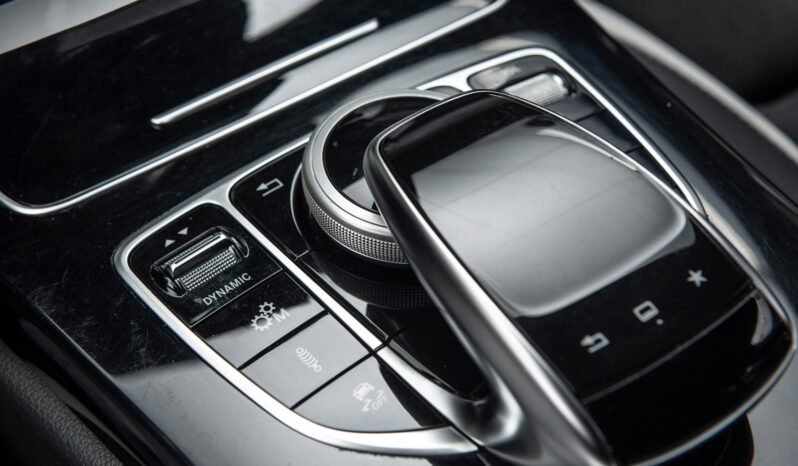 
								Mercedes-Benz C 63 S AMG 510 ch full									