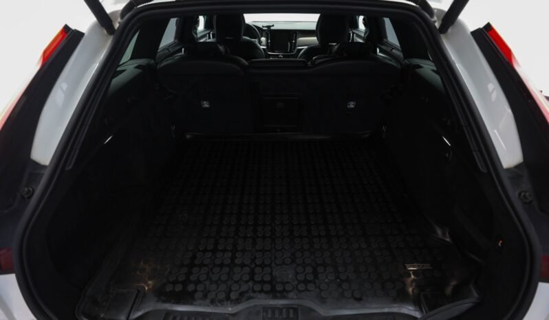 
								Volvo V90 T6 AWD R-Design full									