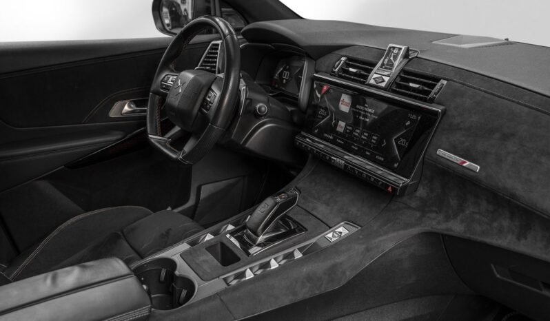 
								DS 7 Crossback Performance Line E-TENSE 4×4 full									