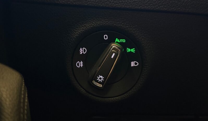 
								Škoda Superb iV Plug-in Hybrid Style full									