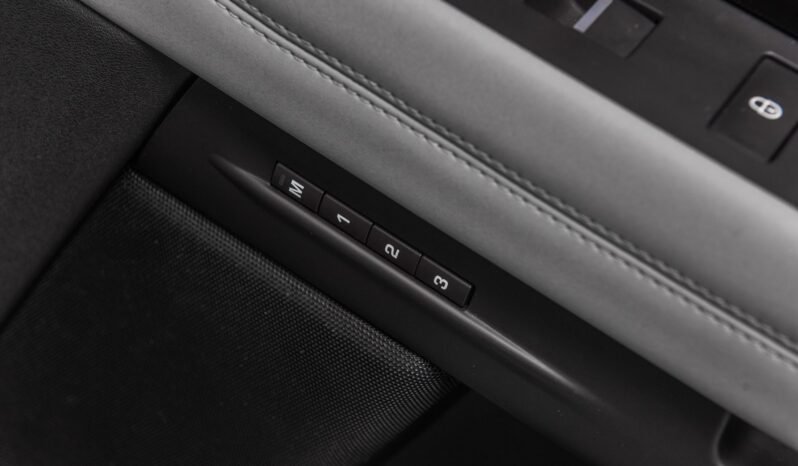 
								Land Rover Range Rover Evoque 2.0D R-Dynamic full									