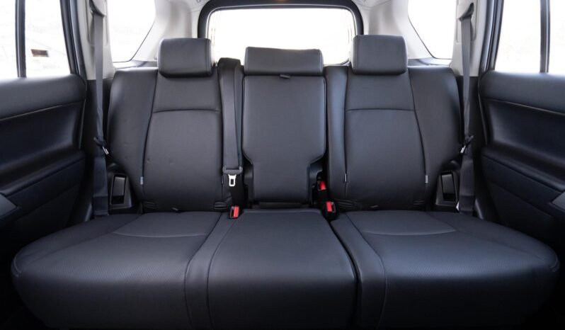 
								Toyota Land Cruiser 2.8 D-4D GX full									