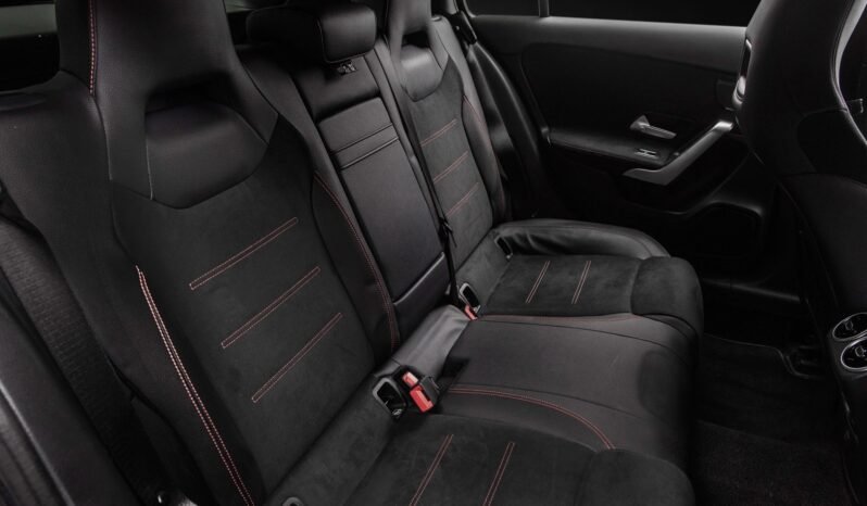 
								Mercedes-Benz A 220 4MATIC 2x AMG full									
