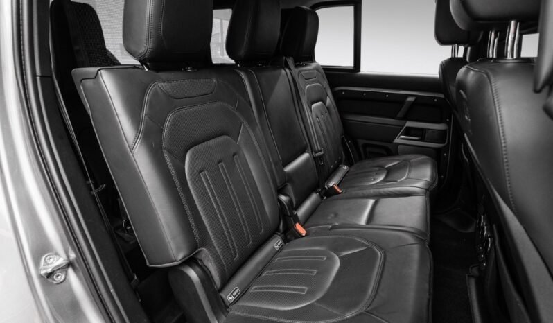 
								Land Rover Defender 110 D240 – Première Édition full									