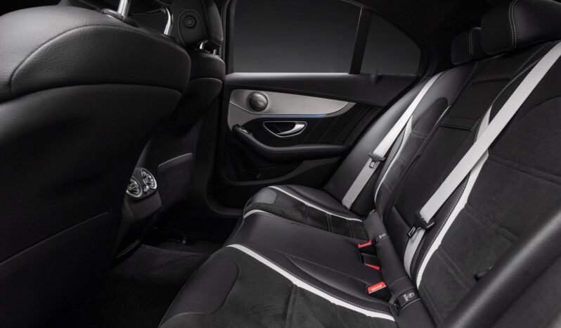 
								Mercedes-Benz C 63 S AMG 510 ch full									