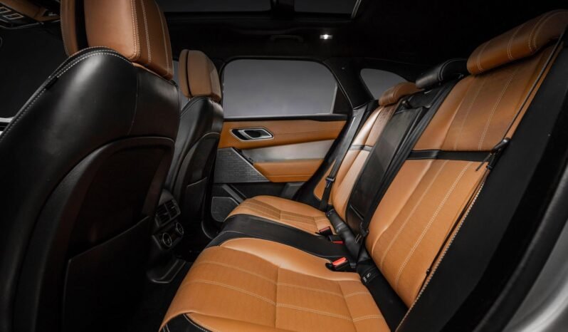 
								Land Rover Range Rover Velar 3.0D 300 ch R-Dynamic HSE full									