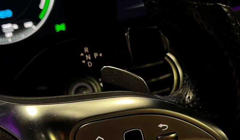 
								Mercedes-Benz E 300 de 4MATIC 2x AMG full									