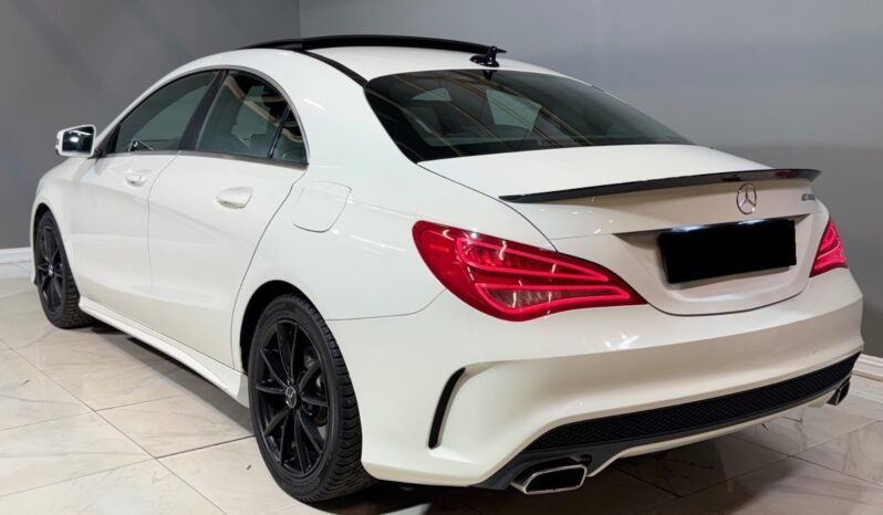 
								Mercedes-Benz CLA 180 AMG full									