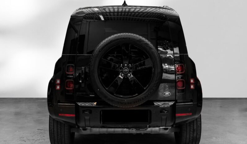 
								Land Rover Defender 110 HSE P400e full									