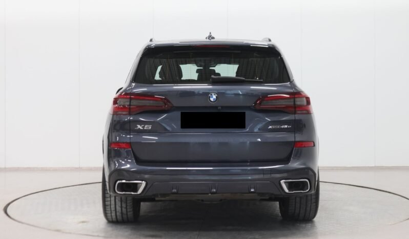 
								BMW X5 xDrive45e M Sport full									