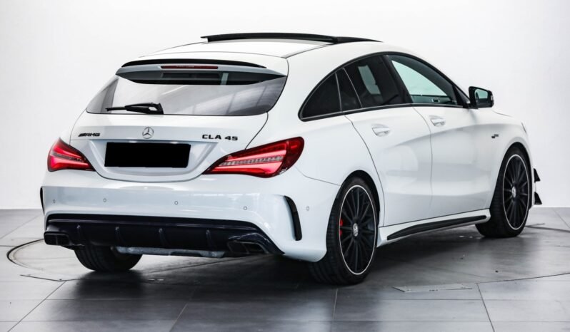 
								Mercedes-Benz CLA 45 AMG Shooting Brake full									