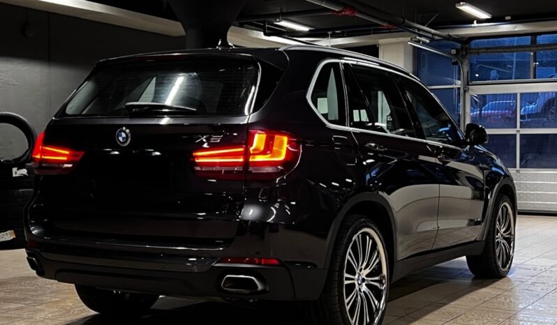 
								BMW X5 xDrive40e iPerformance full									