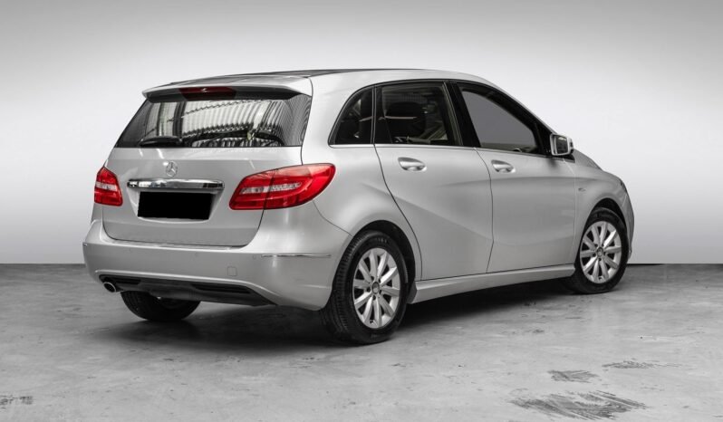 
								Mercedes-Benz B 180 122 ch – S-Tourer full									