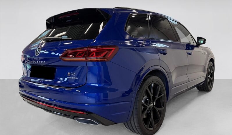 
								Volkswagen Touareg R eHYBRID V6 4MOTION full									