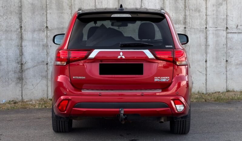 
								Mitsubishi Outlander PHEV S-Edition full									