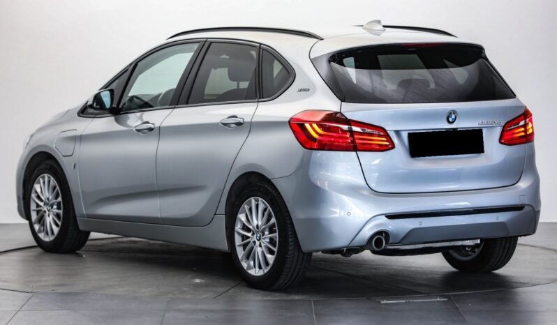 
								BMW 225xe iPerformance / Head-Up / Navi Plus / Caméra de recul full									