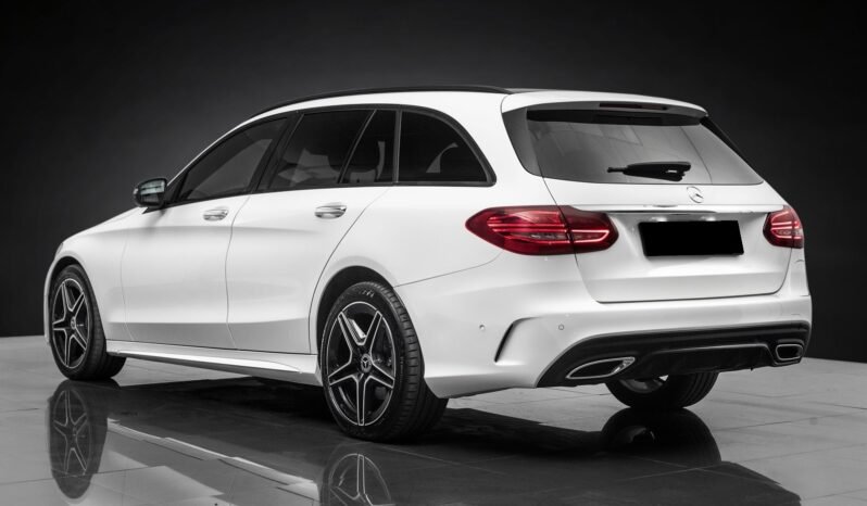 
								Mercedes-Benz C300 de 2x AMG full									